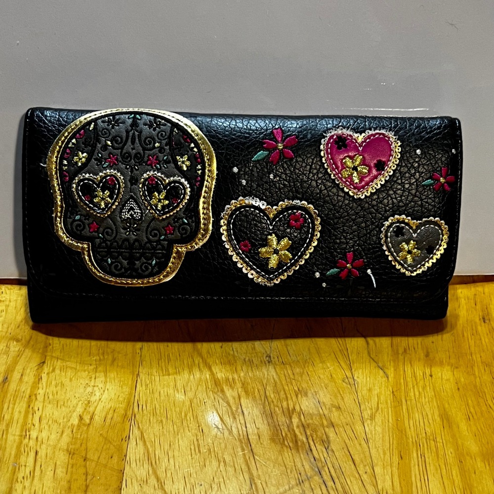 Loungefly Sugar Skull Wallet Black Embroidered Sequin Heart Day of the Dead
